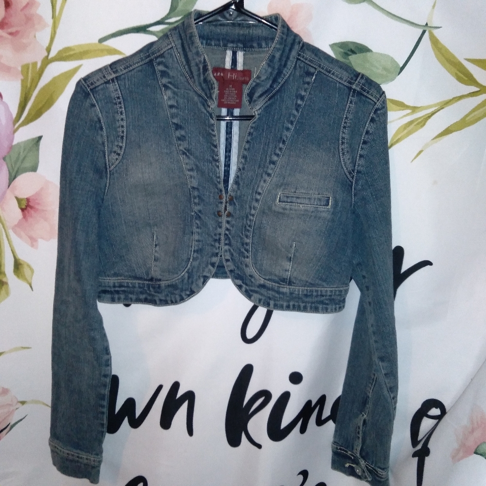 HI Jean's Medium Vintage cropped Jean Jacket - Picture 2 of 6
